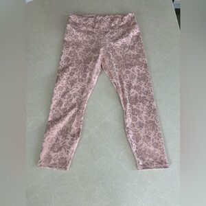 Fabletics Pure Luxe Floral Pink With Gold Women’s Capri Leggings Size XL